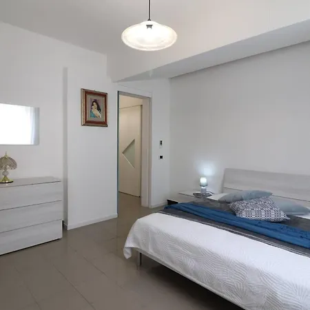 Casa Minerva Beautiful With Sea Castle View In The Heart Of Otr Apartment